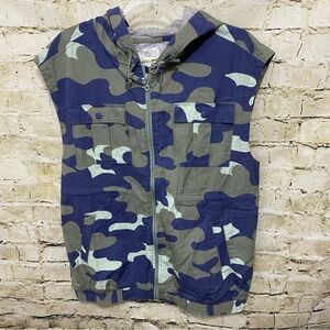 NEW Offline Aerie Oversized Camo Cotton Cargo Hooded Utility Vest